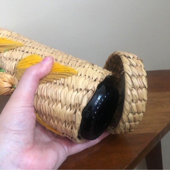 VINTAGE wicker/rattan wine bottle holder - Picture 8 of 10